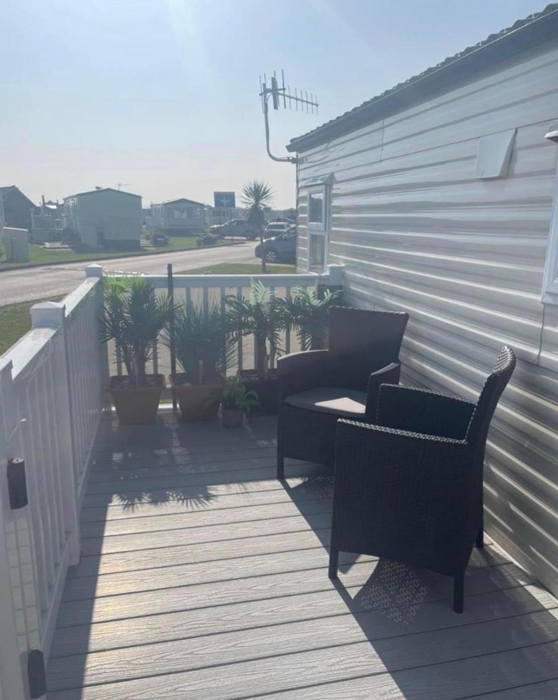 Sea Lets Hotel Selsey Bagian luar foto